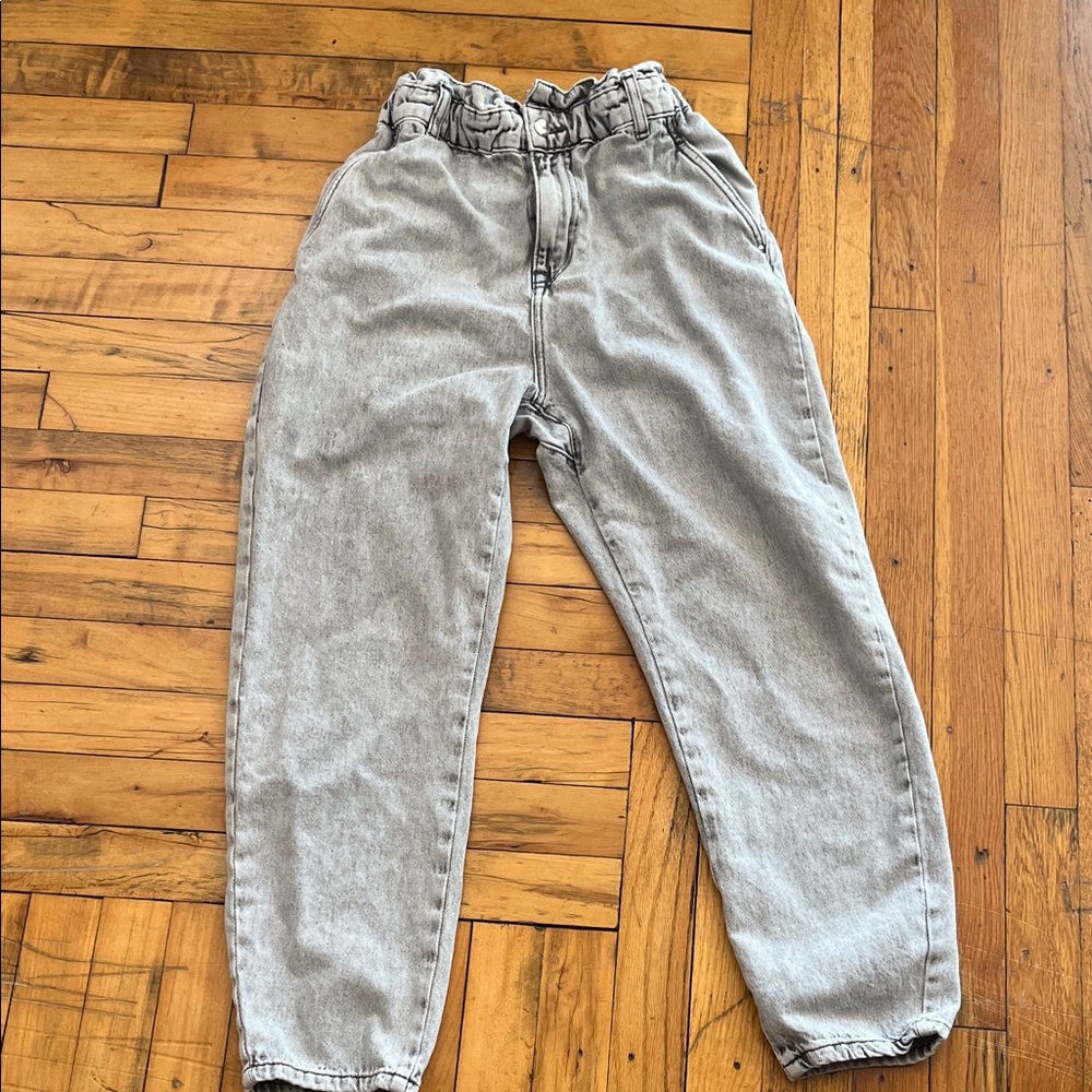 Zara Jeans. Elastic waist size 2